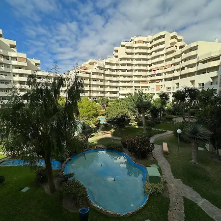 Apartamento Benalbeach Loft Garden And Sea View